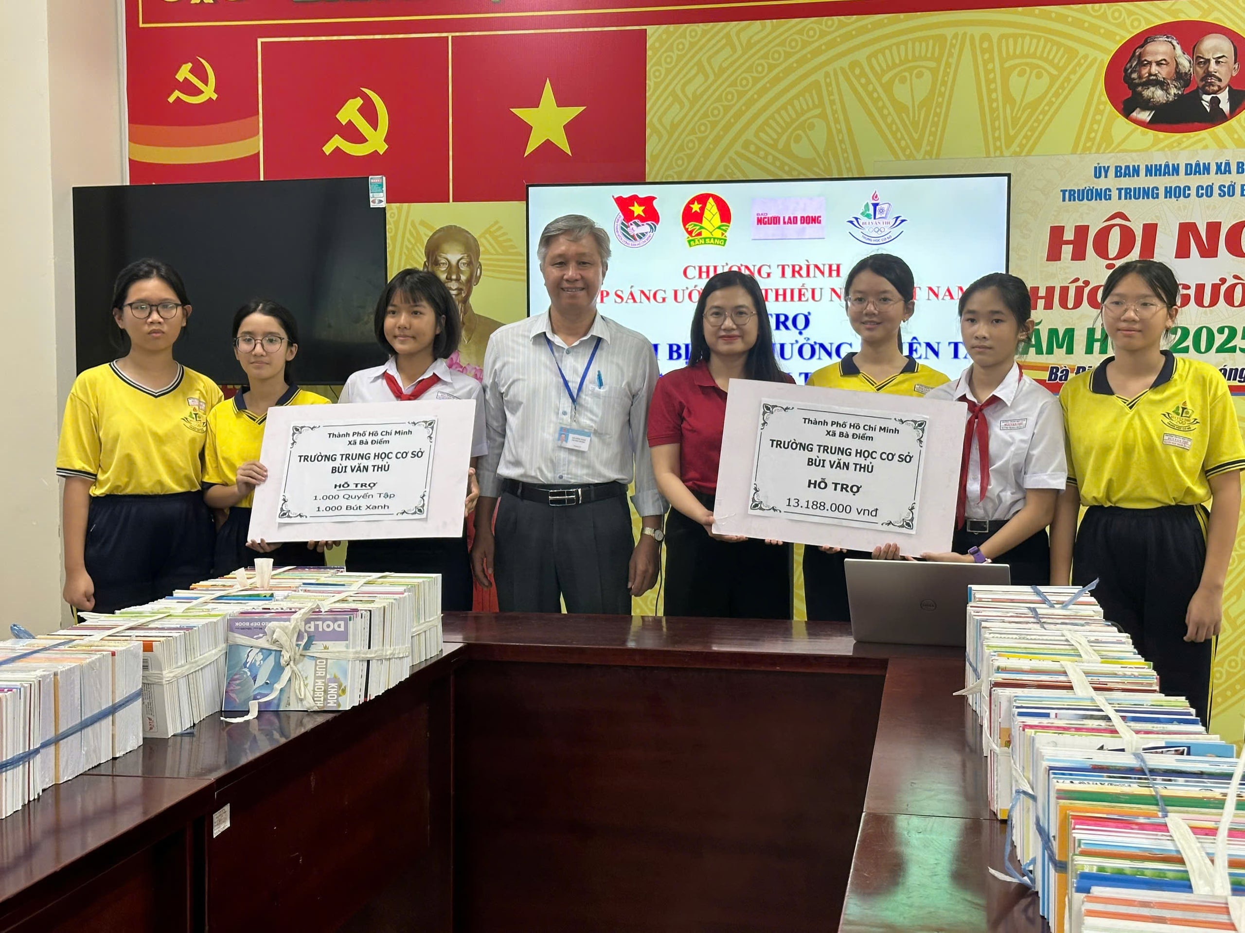 Nghĩa tình học sinh TP HCM hướng về vùng lũ   - Ảnh 3.