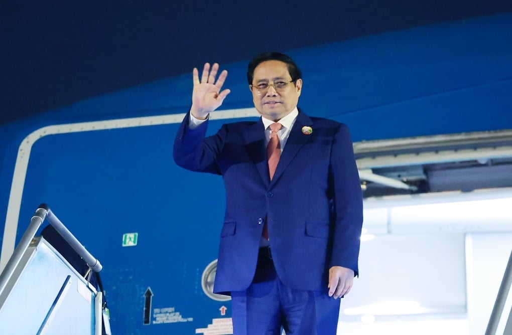 Perdana Menteri Vietnam dan Laos bersama-sama memimpin Konferensi Promosi Investasi - 2