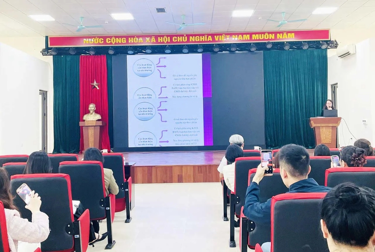 Phường Xuân Đỉnh tập huấn bảo đảm an toàn thực phẩm bếp ăn tập thể trường học- Ảnh 1.