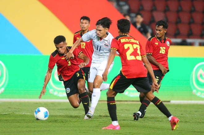 U.23 Thái Lan được Madam Pang thưởng nóng, HLV Thawatchai tiết lộ từng sợ thua Đông Timor- Ảnh 2.