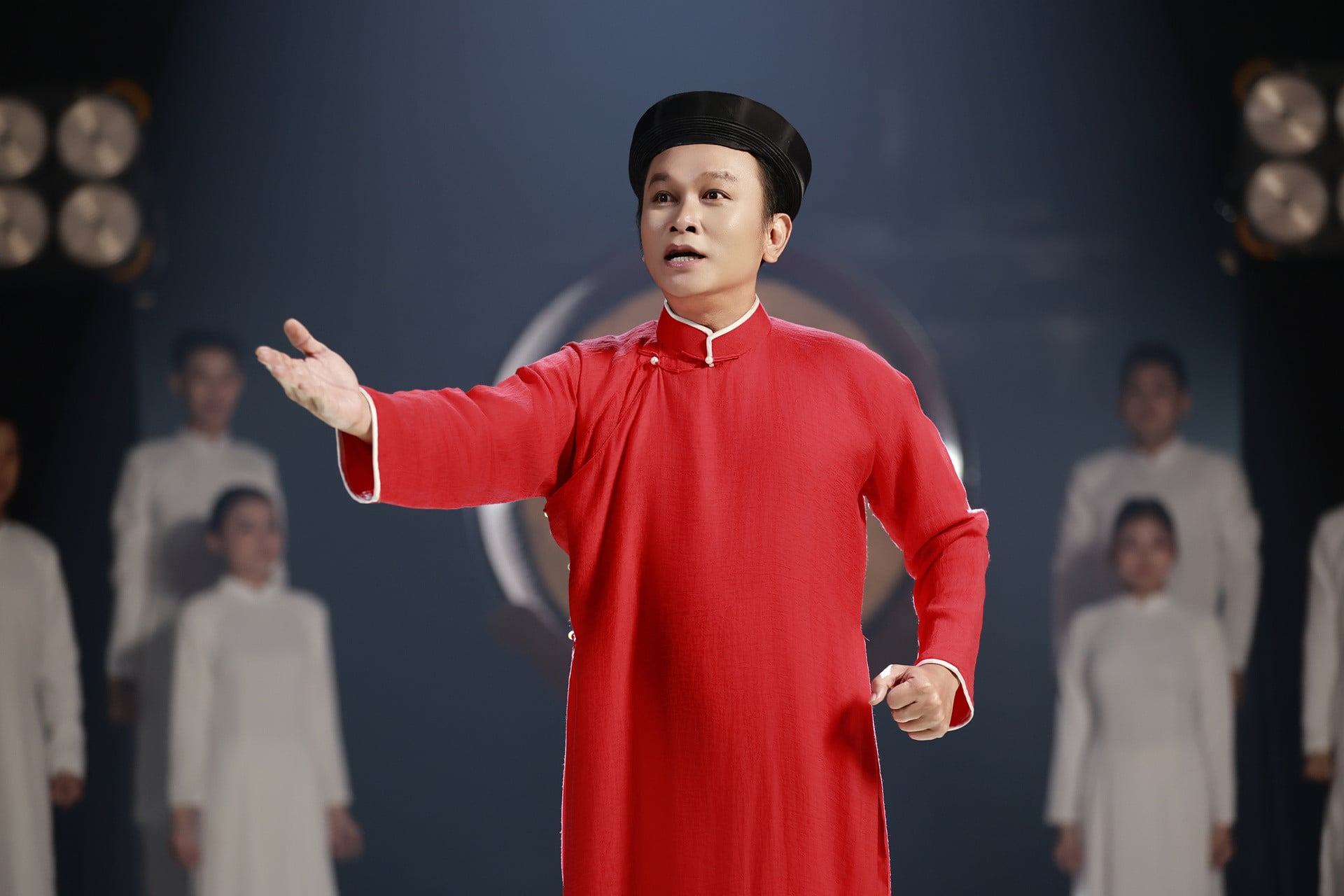 Народний художник Ху Куок.jpg