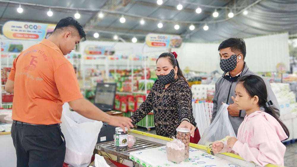 For bedrifter er messer en mulighet til å markedsføre og introdusere produkter til forbrukere.