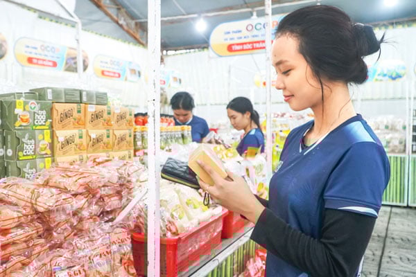 Messene «Bringer vietnamesiske varer til landsbygda» bidrar til å spre budskapet om at «vietnamesere prioriterer å bruke vietnamesiske varer».