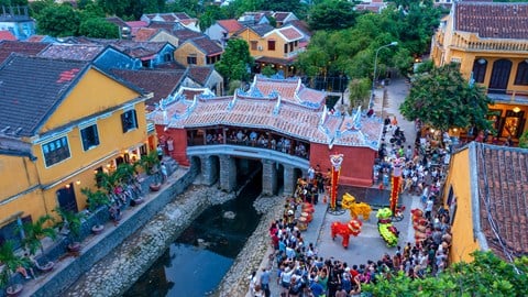 Hoi An strävar efter att vara en världsledande förebild för bevarande av kulturarv