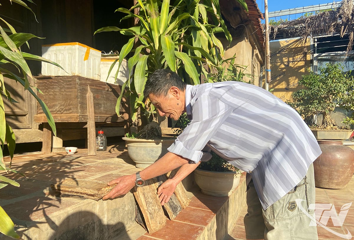 I huset til herr Nguyen Khac Nghien finnes det mange antikke gjenstander som er hundrevis av år gamle.