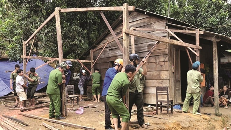 Прем'єр-міністр доручив місцевим органам влади розробити конкретні плани щодо реалізації «Кампанії Куанг Чунг» та щодня оновлювати інформацію про хід робіт. (Фото: VGP)