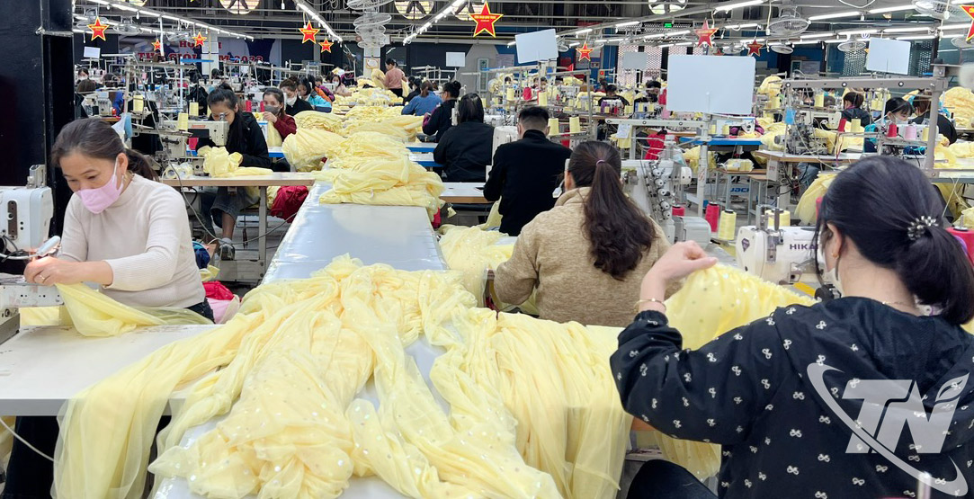 कारखाना उत्पादन गतिविधियाँ 