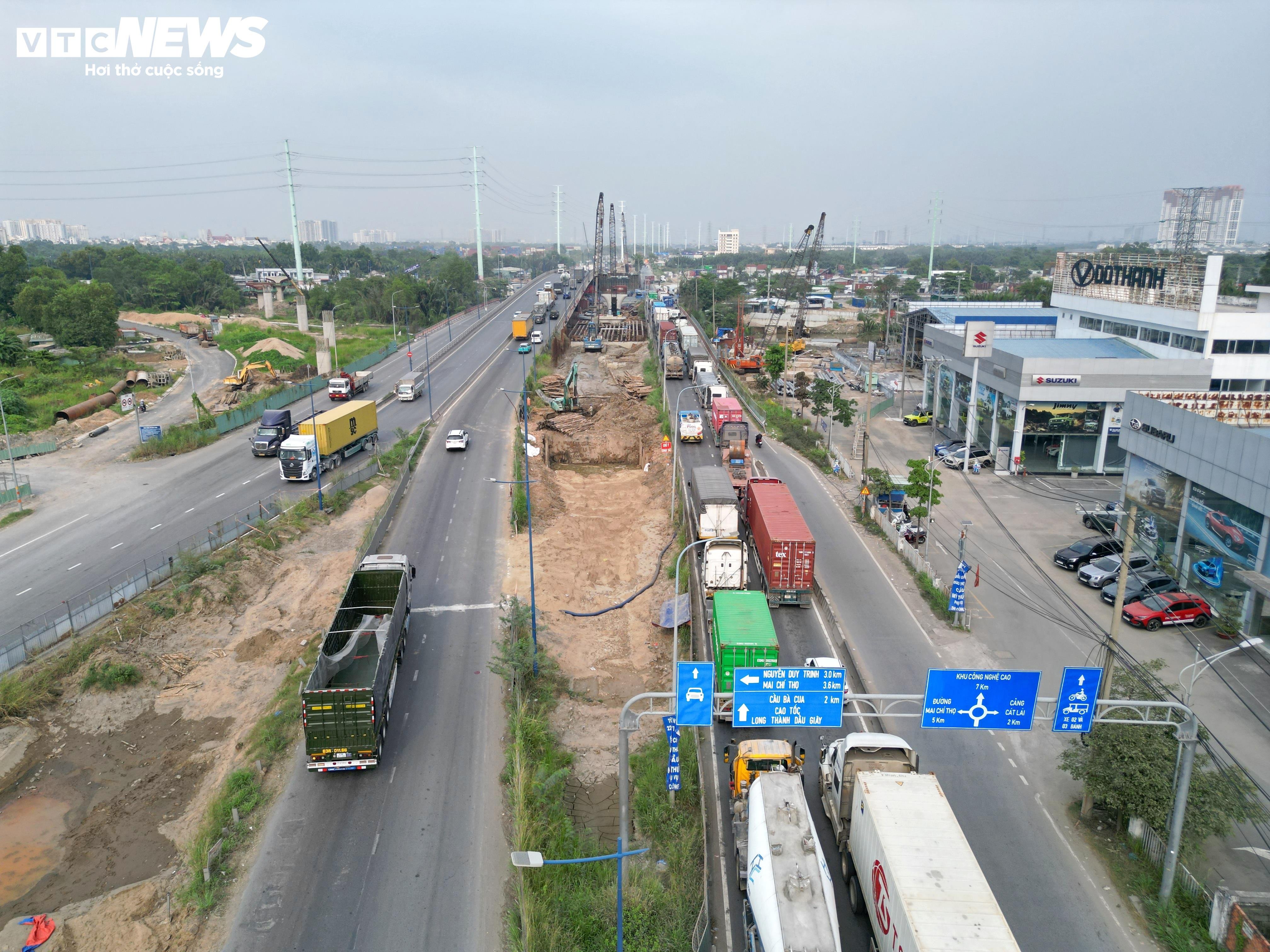Byggingen av det mest trafikkerte krysset i Ho Chi Minh-byen øker etter mange forsinkelser - 10