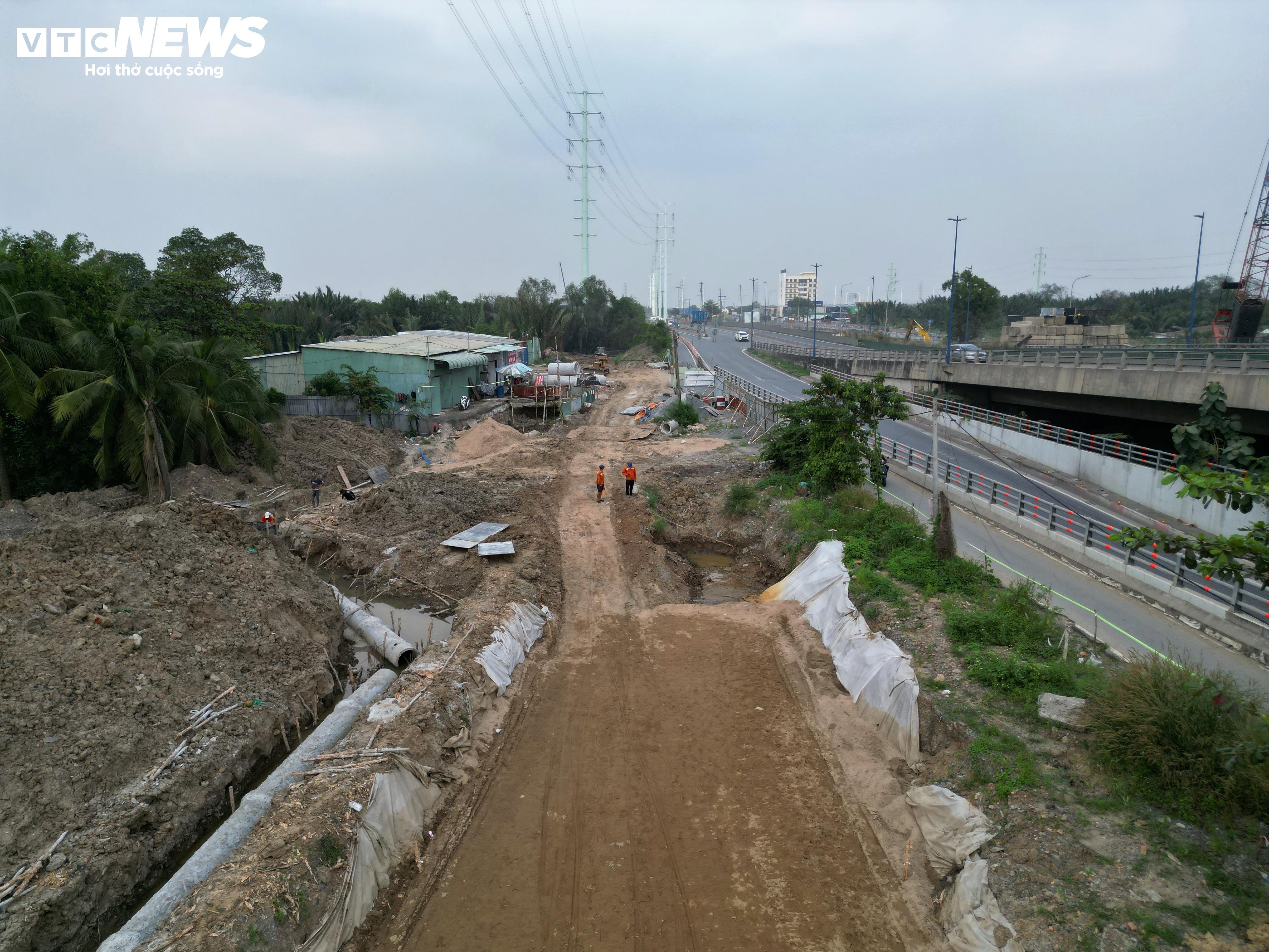 Byggingen av det mest trafikkerte krysset i Ho Chi Minh-byen øker etter mange forsinkelser - 11