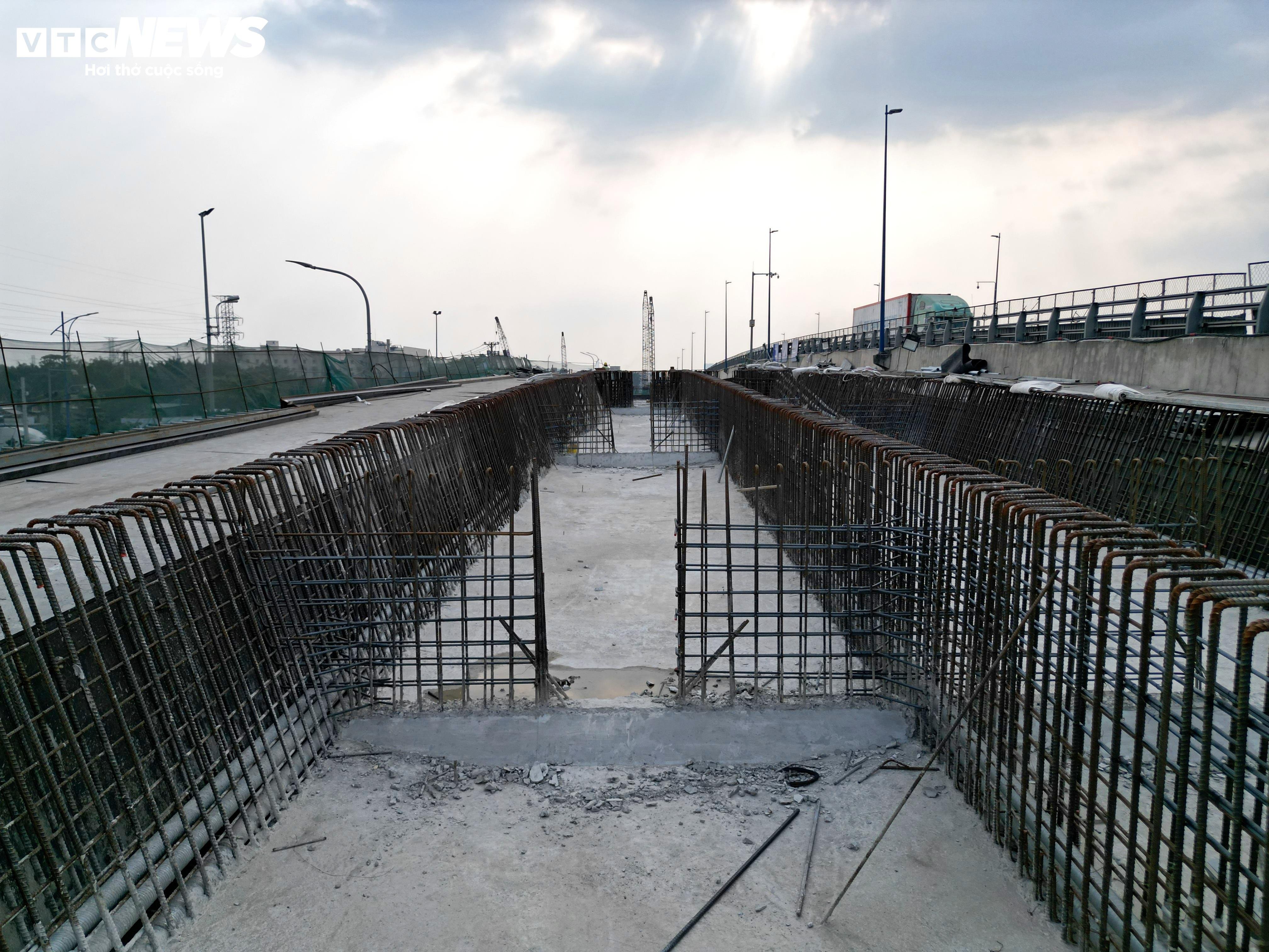 Byggingen av det mest trafikkerte krysset i Ho Chi Minh-byen øker etter mange forsinkelser - 15