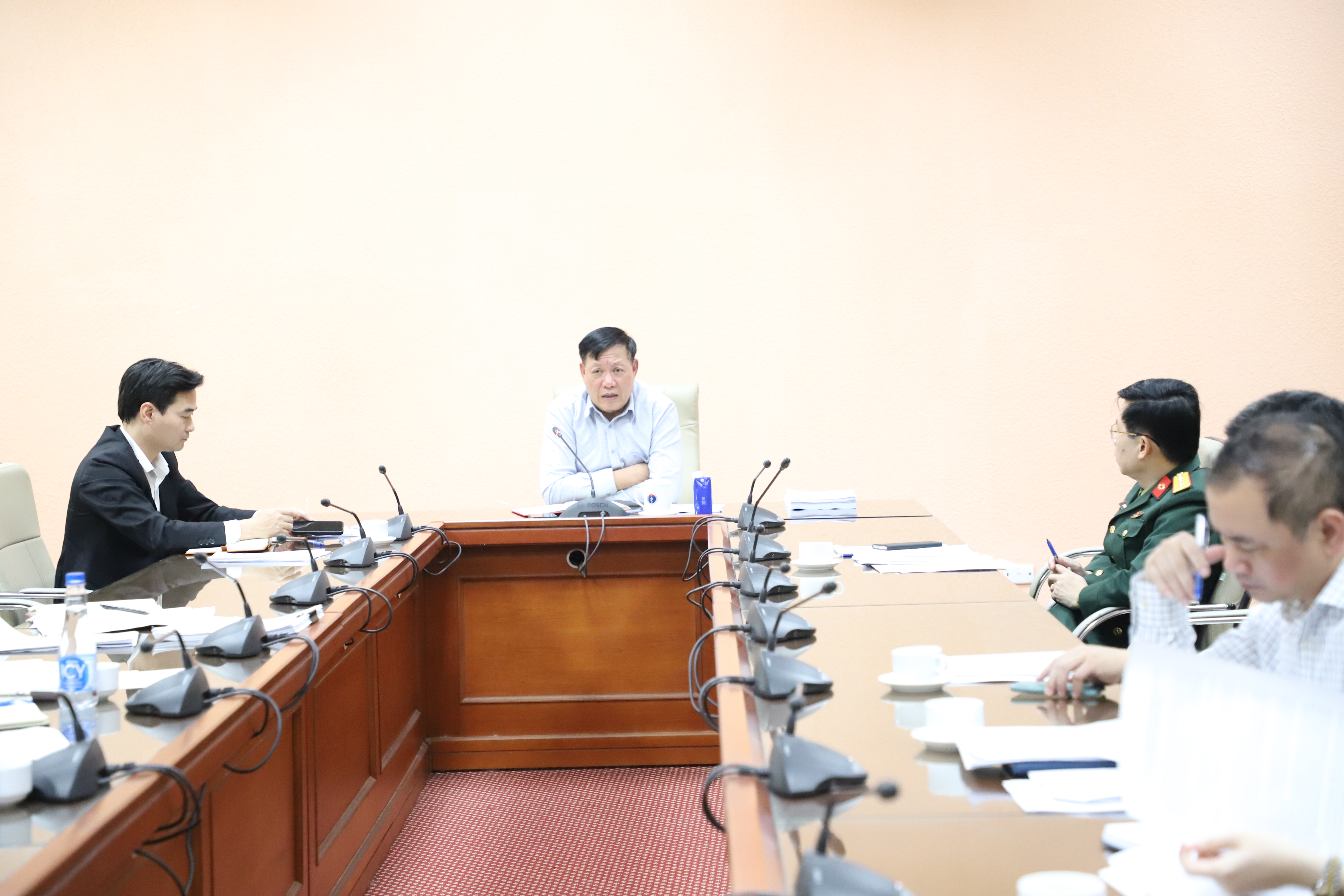 Hoàn thiện thể chế để tăng cường hiệu lực quản lý nhà nước về an toàn thực phẩm- Ảnh 2.