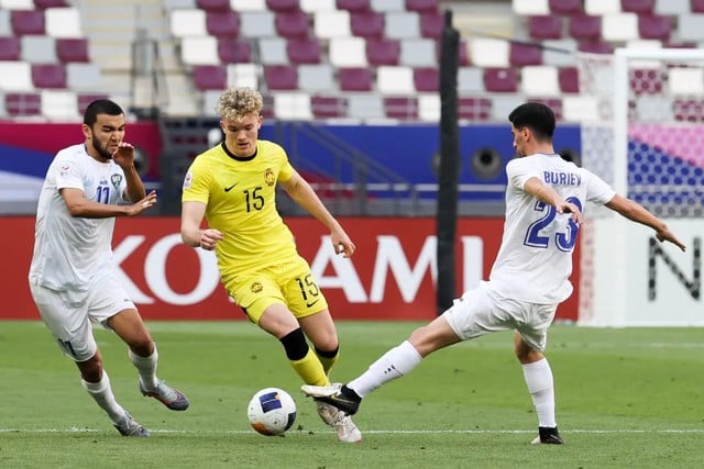 U.23 Malaysia vẫn có sao nhập tịch, HLV bí mật đến Bangkok ‘do thám’ U.23 Việt Nam đấu Lào- Ảnh 2.