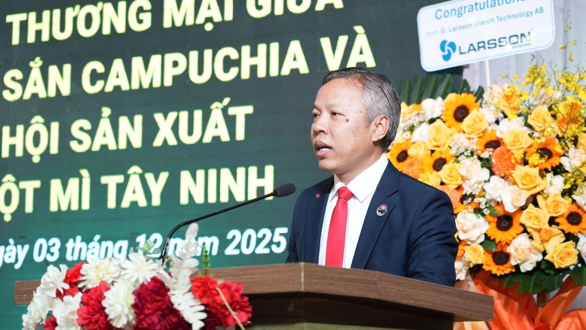 Ông Reach Ra,  Quốc vụ khanh Bộ Thương mại Vương quốc Campuchia phát biểu tại nghị. Ảnh: Trần Trung.