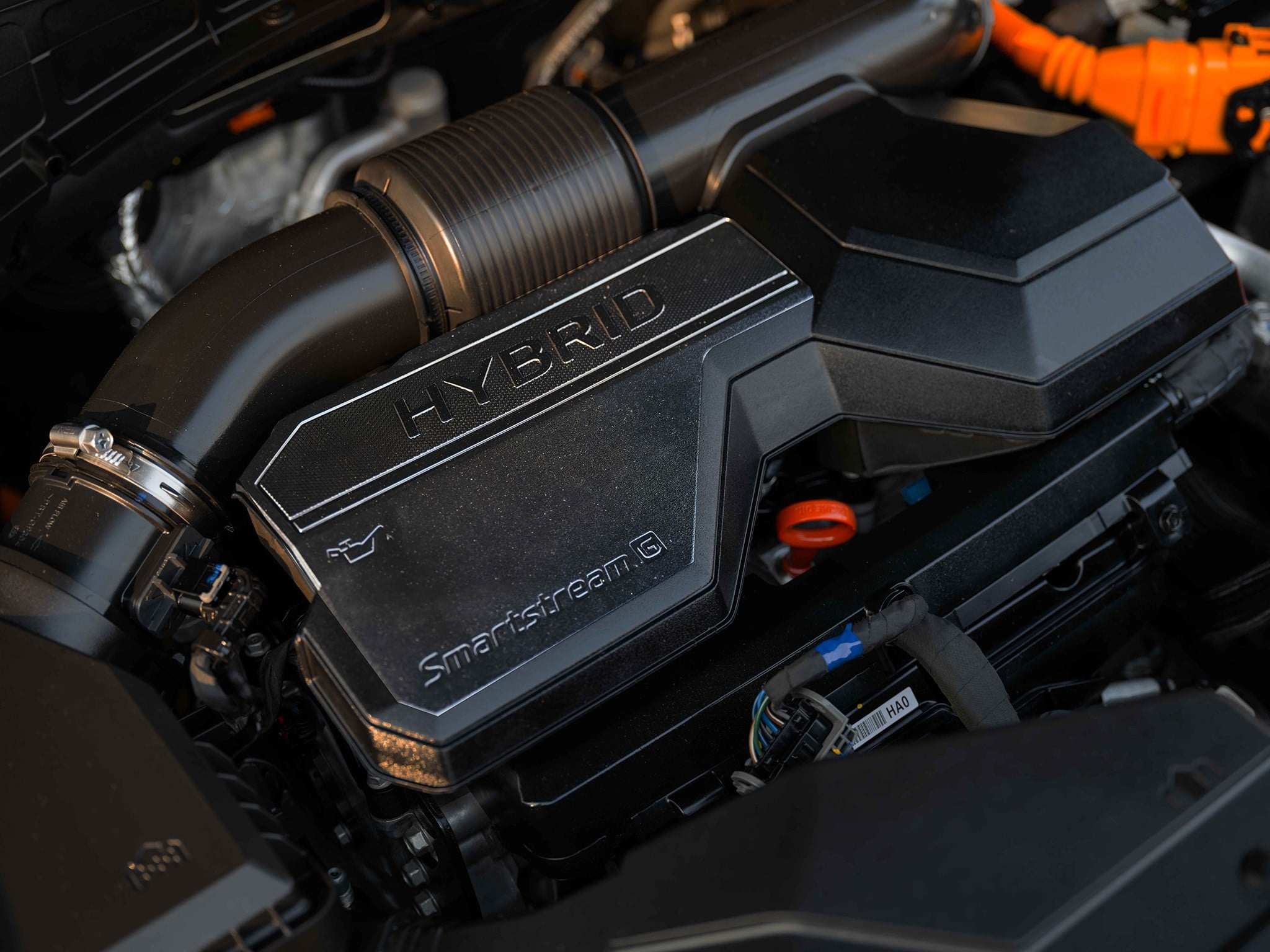 Hyundai Thành Công giới thiệu Santa Fe Hybrid đến thị trường Việt Nam