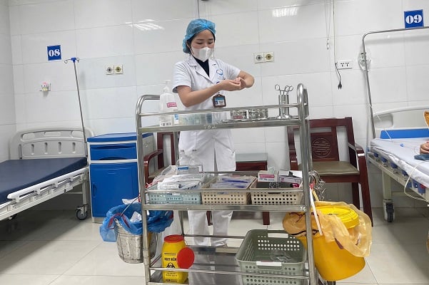 Chủ động phòng chống dịch, giữ vững môi trường Bệnh viện Xanh – Sạch – An toàn- Ảnh 4.