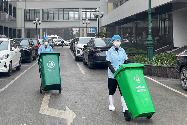 Chủ động phòng chống dịch, giữ vững môi trường Bệnh viện Xanh – Sạch – An toàn- Ảnh 5.