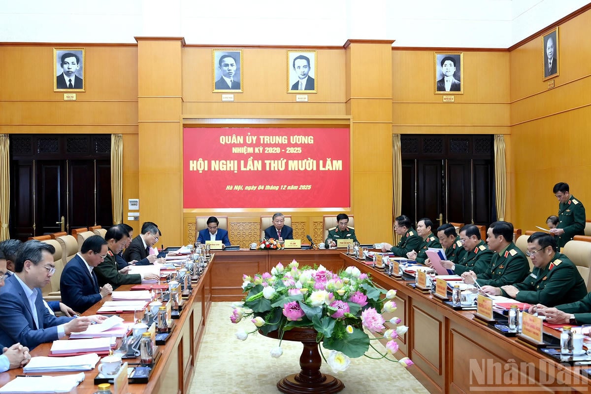 Scen för den 15:e centrala militärkommissionens konferens.