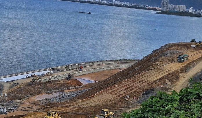 សាជីវកម្មកំពង់ផែសមុទ្រឈានមុខចំនួនបីចូលរួមដេញថ្លៃកំពង់ផែ Lien Chieu - រូបថត ១. Ba tập đoàn cảng biển hàng đầu tham gia dự thầu cảng Liên Chiểu - Ảnh 1.