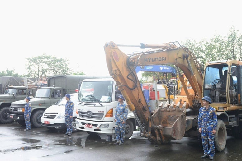 Região Naval 3: 'As casas ainda não estão terminadas, as tropas não deixaram suas posições' - Foto 3. Vùng 3 Hải quân: 'Chưa xong nhà dân, quân chưa rời vị trí'- Ảnh 3.
