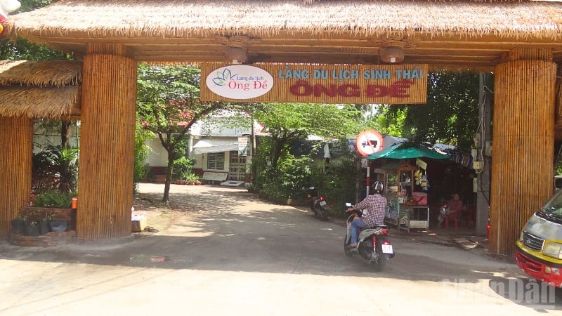 カントー市のオンデエコツーリズムビレッジは、川と庭園空間を体験できる場所です。