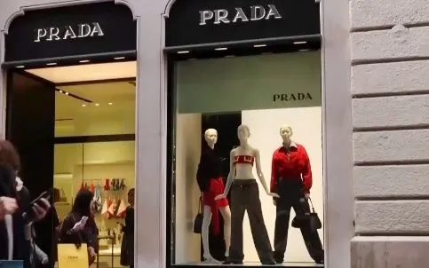 Các tập đoàn xa xỉ đang đẩy mạnh tái cơ cấu danh mục thương hiệu.