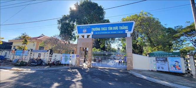 ຄຳບັນຍາຍຮູບພາບ