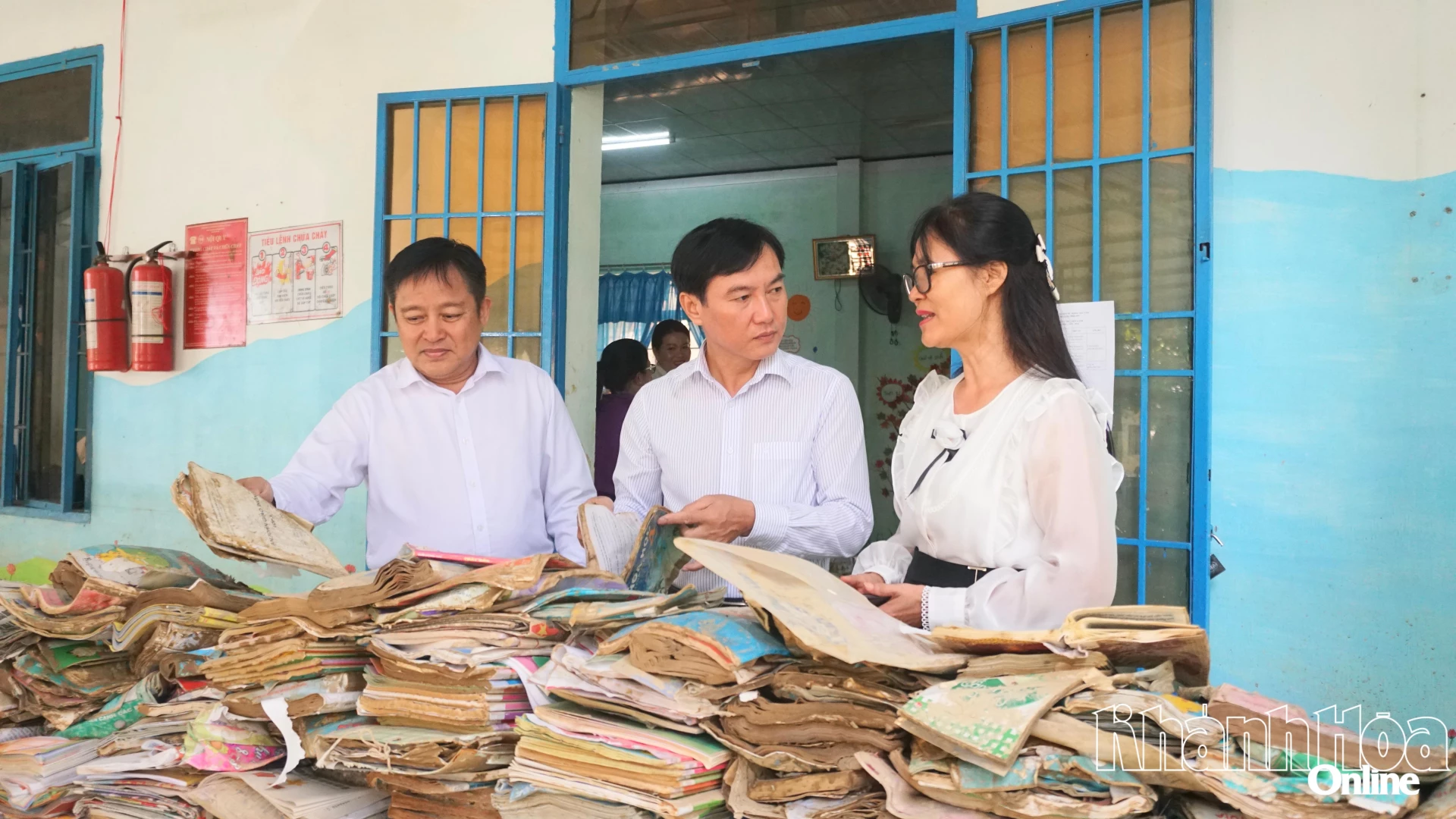 Делегация также посетила и одобрила школу.