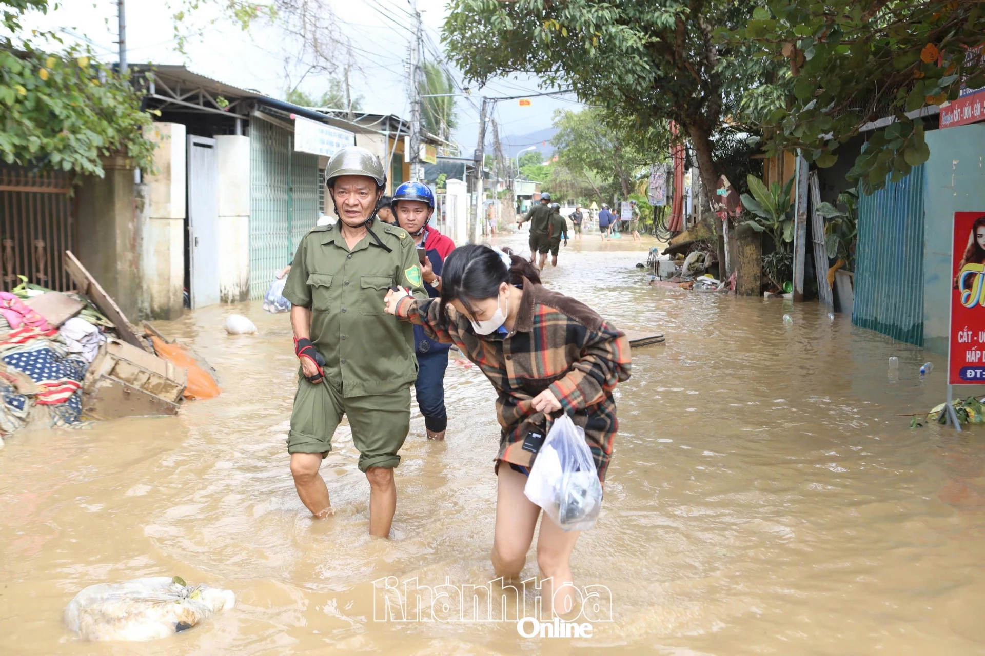 Warga kelurahan Tay Nha Trang khawatir akan banjir