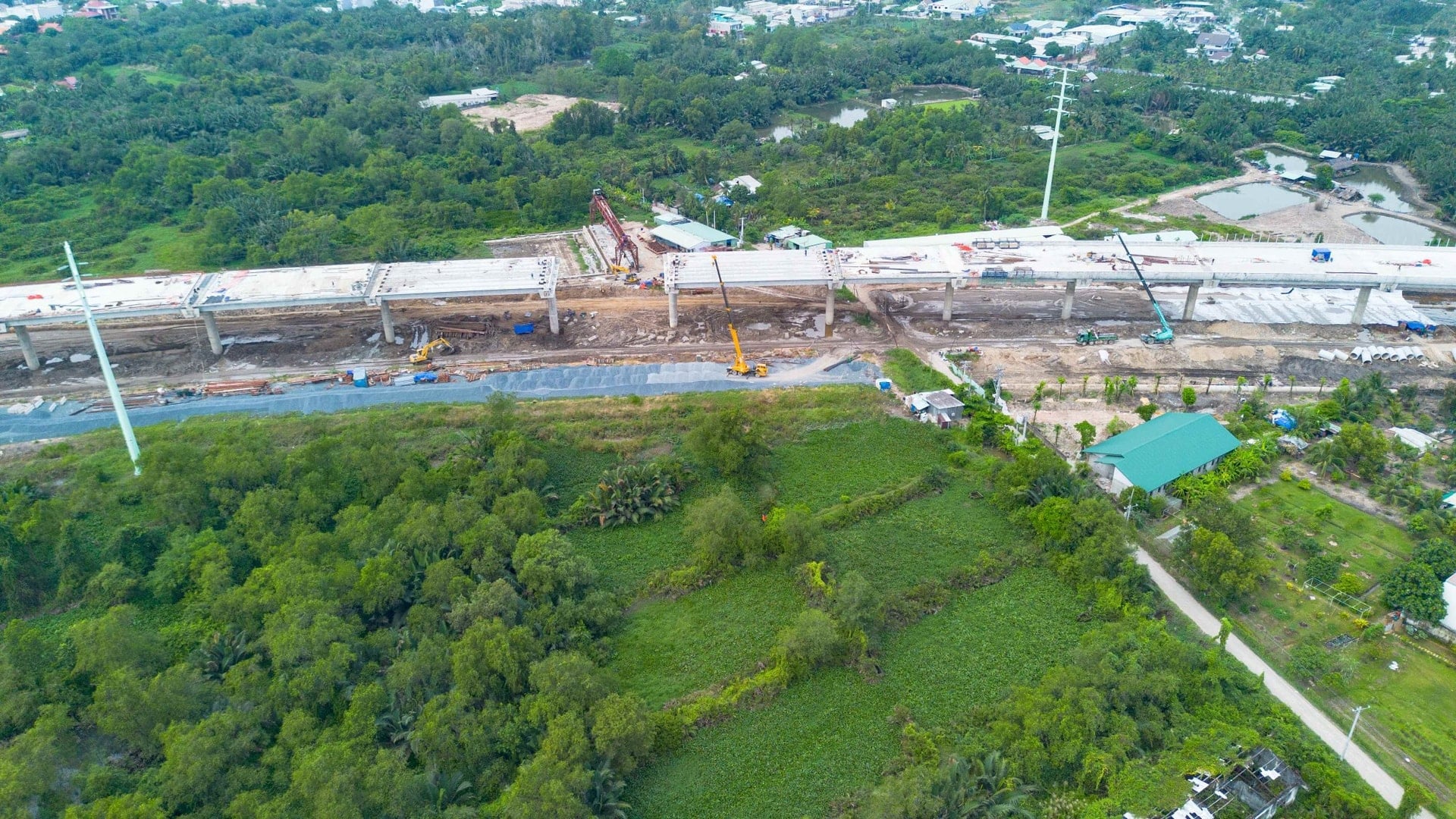 Prosjektets startpunkt er på Ringvei 3, ved Go Cong-krysset, krysset mellom veier som inkluderer Hanoi-motorveien - Ringvei 3; Ringvei 3 og Nguyen Xien-gaten.