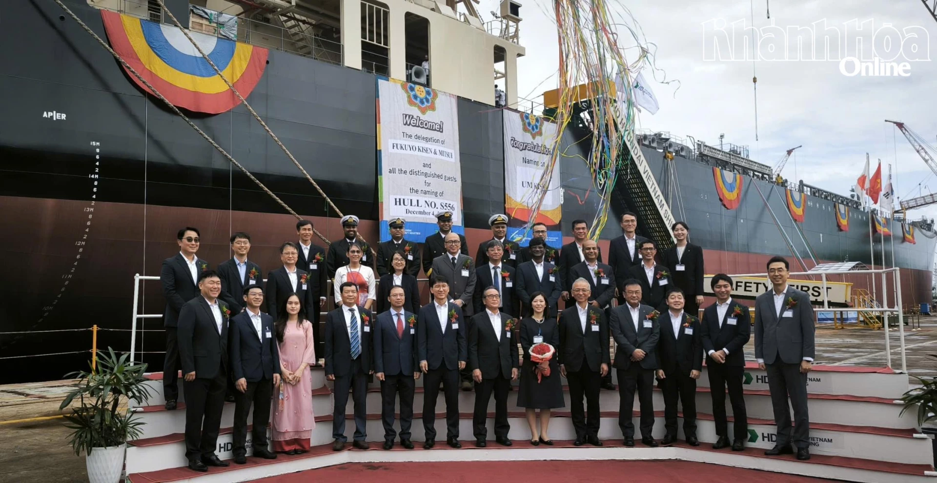 Các đại biểu tham dự lễ đặt tên tàu chở dầu 50.000 tấn.