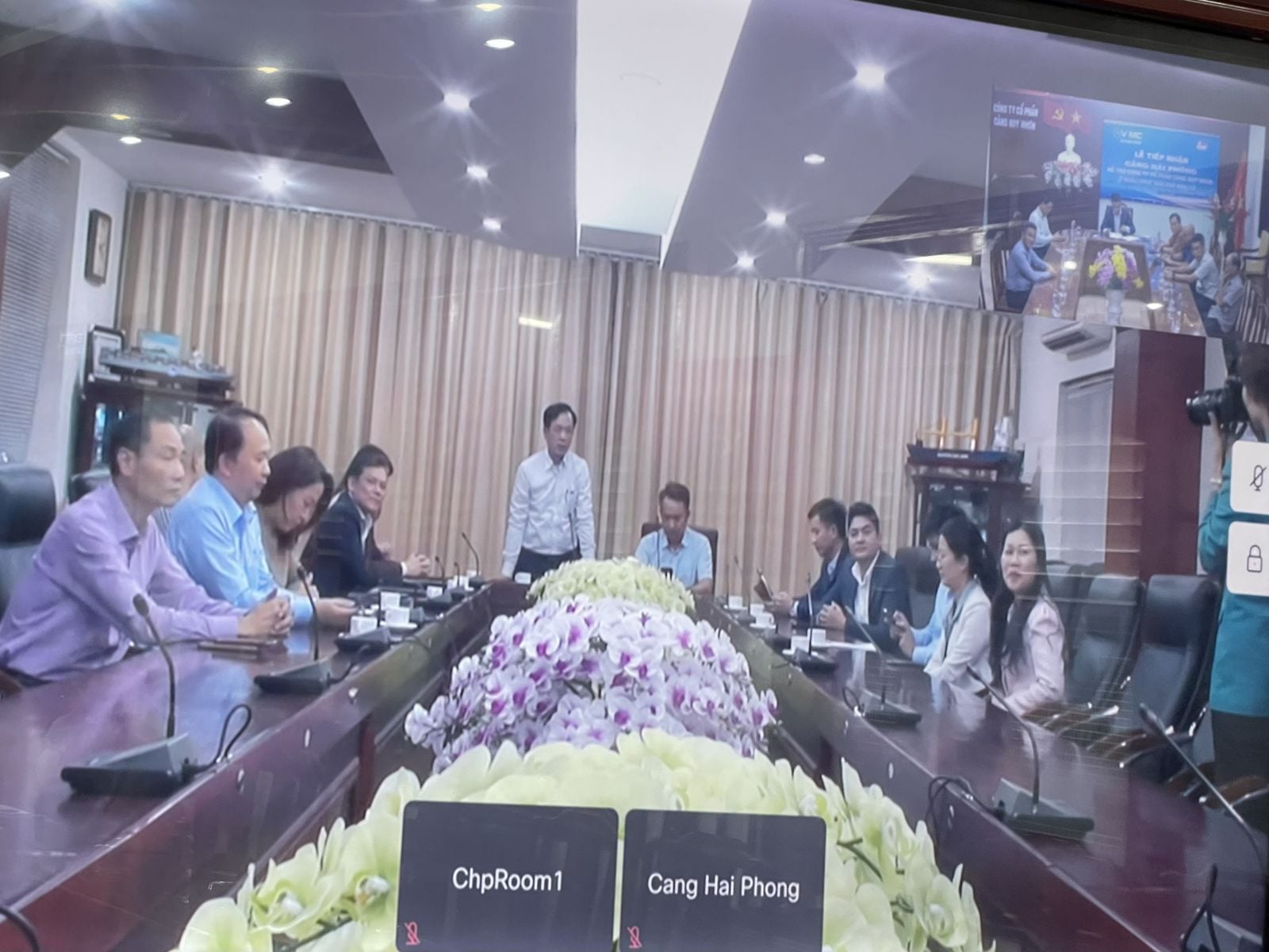 ក្រុមហ៊ុនភាគហ៊ុន QUY NHON PORT JOINT STOCK