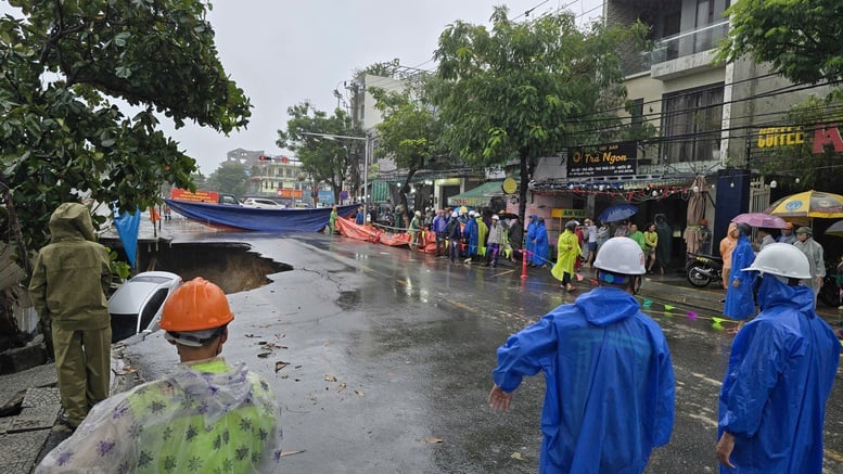 Đà Nẵng: Đánh giá nguyên nhân và đề xuất phương án xử lý hố sụt trên mặt đường- Ảnh 1.