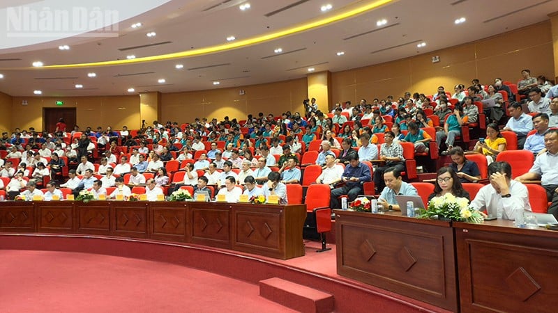 워크숍에 참석한 대표단.