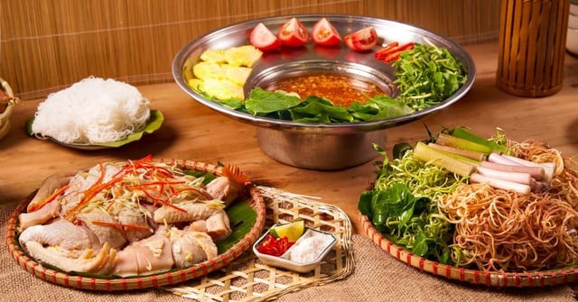 Cách nấu lẩu gà chua cay, thơm ngon cho mùa đông ấm áp - Ảnh 2.