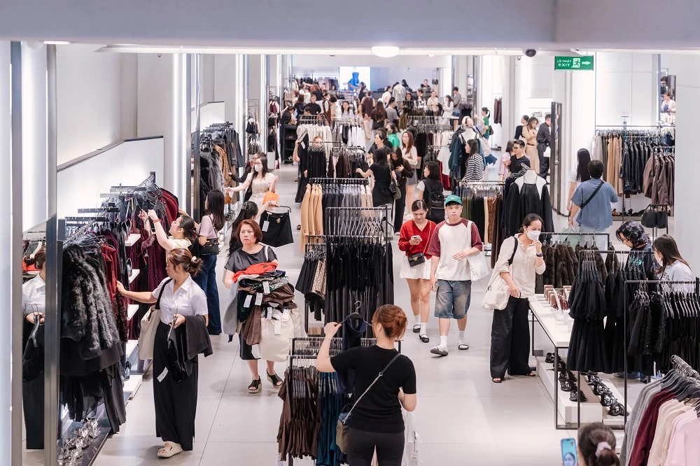 230万人の来場者がビンコムのブラックフライデー2025を「破壊」し、年末のホリデーシーズンに爆発的な盛り上がりを見せた。