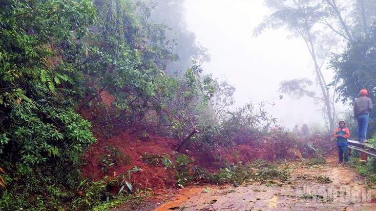 Um deslizamento de terra no passo de Gia Bac. ndo_br_2-8288.jpg