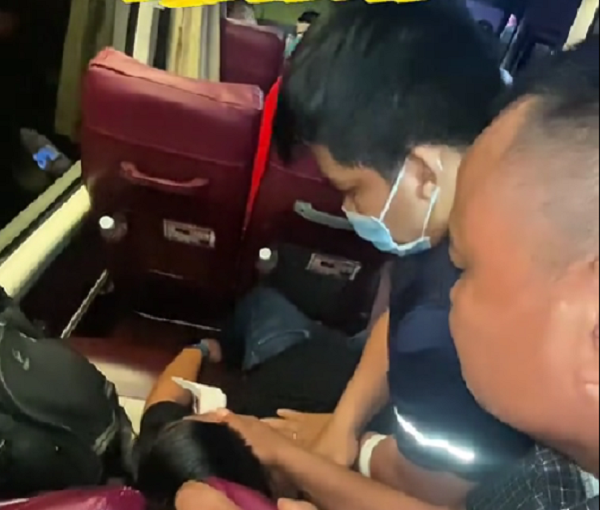 Nam thanh niên cứu người trên xe khách: 45 giây hồi sức tim phổi giành sự sống - Ảnh 1.