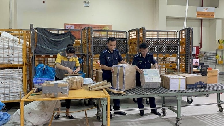 Hiệu quả trong triển khai thu thuế GTGT với hàng trị giá nhỏ qua chuyển phát nhanh- Ảnh 1.