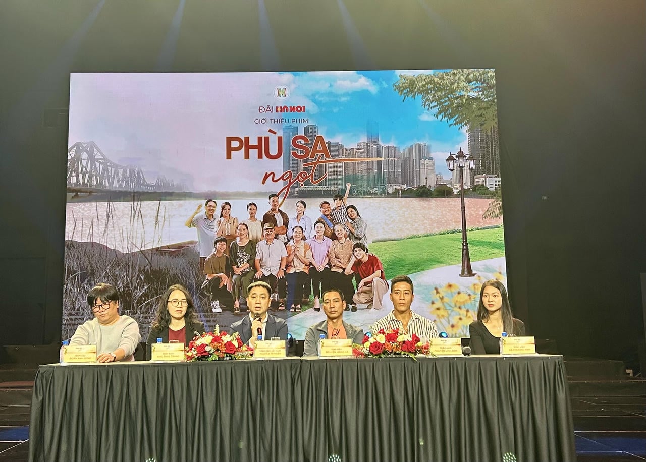 ເຫດການເປີດຕົວຂອງຊຸດໂທລະທັດ