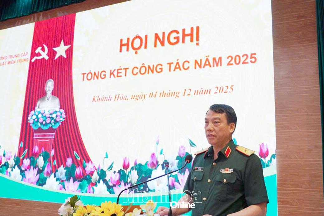 মেজর জেনারেল ভু ভ্যান কুওং সম্মেলনে বক্তৃতা দেন।