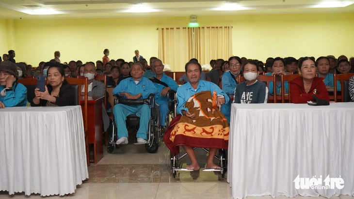 mưa đỏ - Ảnh 3.