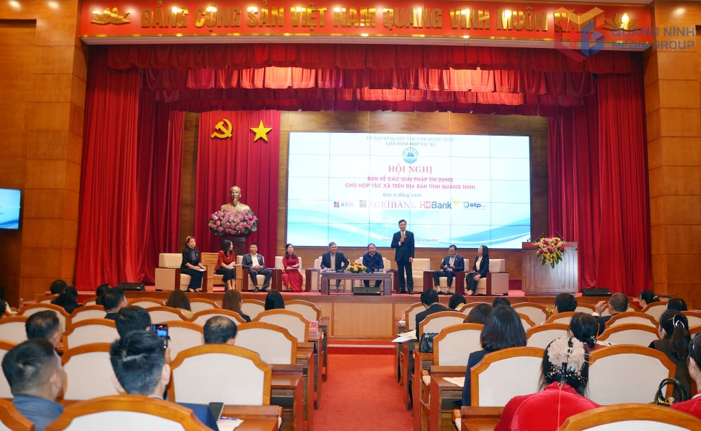 Quang cảnh tại hội nghị