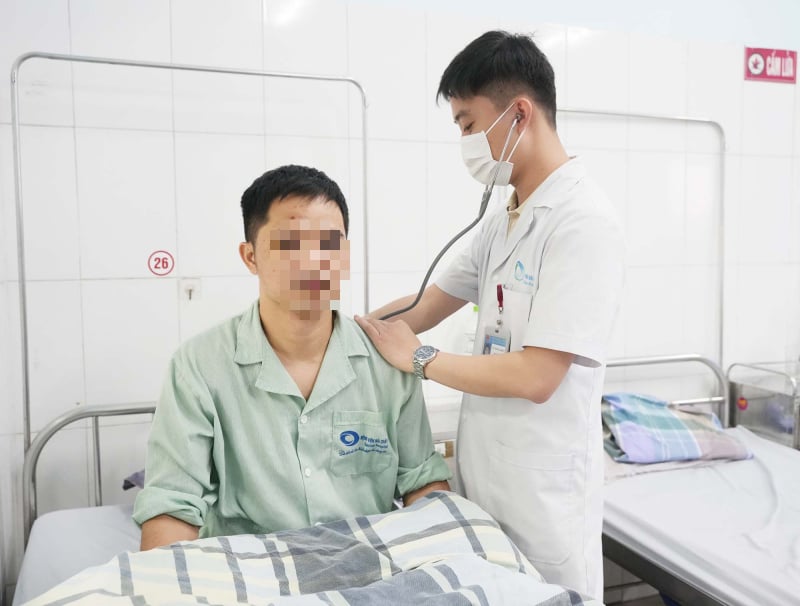 Nam thanh niên có khối u trung thất sau, biến chứng nguy hiểm - Ảnh 2.