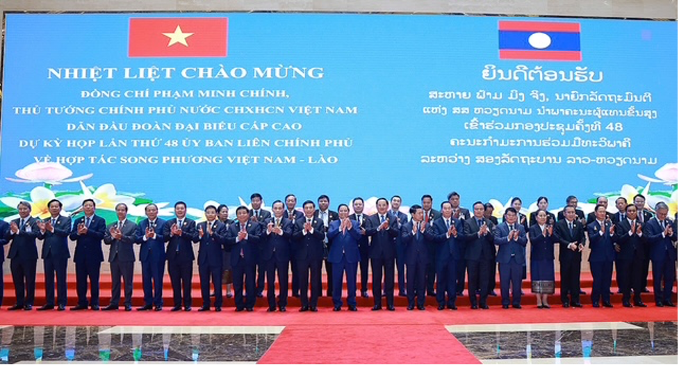Phó Thống đốc Nguyễn Ngọc Cảnh tháp tùng Thủ tướng tham dự Kỳ họp lần thứ 48 Ủy ban liên Chính phủ Việt Nam - Lào