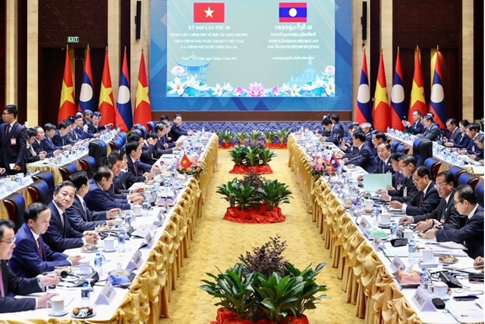 Phó Thống đốc Nguyễn Ngọc Cảnh tháp tùng Thủ tướng tham dự Kỳ họp lần thứ 48 Ủy ban liên Chính phủ Việt Nam - Lào