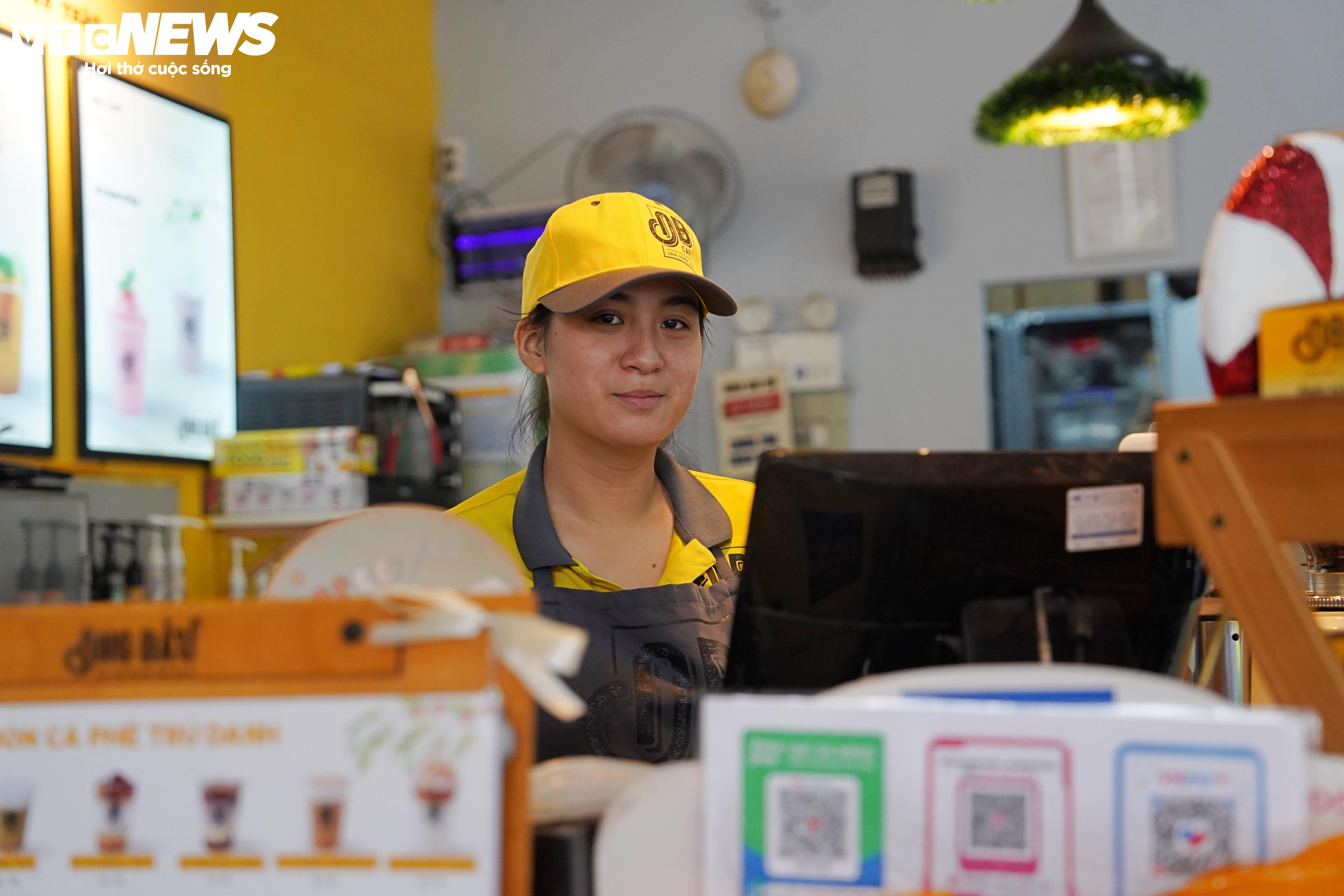 ພາບບັນຍາກາດການກໍ່ສ້າງເຮືອນວັດທະນະທຳໄວໜຸ່ມ 25 ຊັ້ນ ຢູ່ໃຈກາງນະຄອນໂຮ່ຈີມິນ - 7