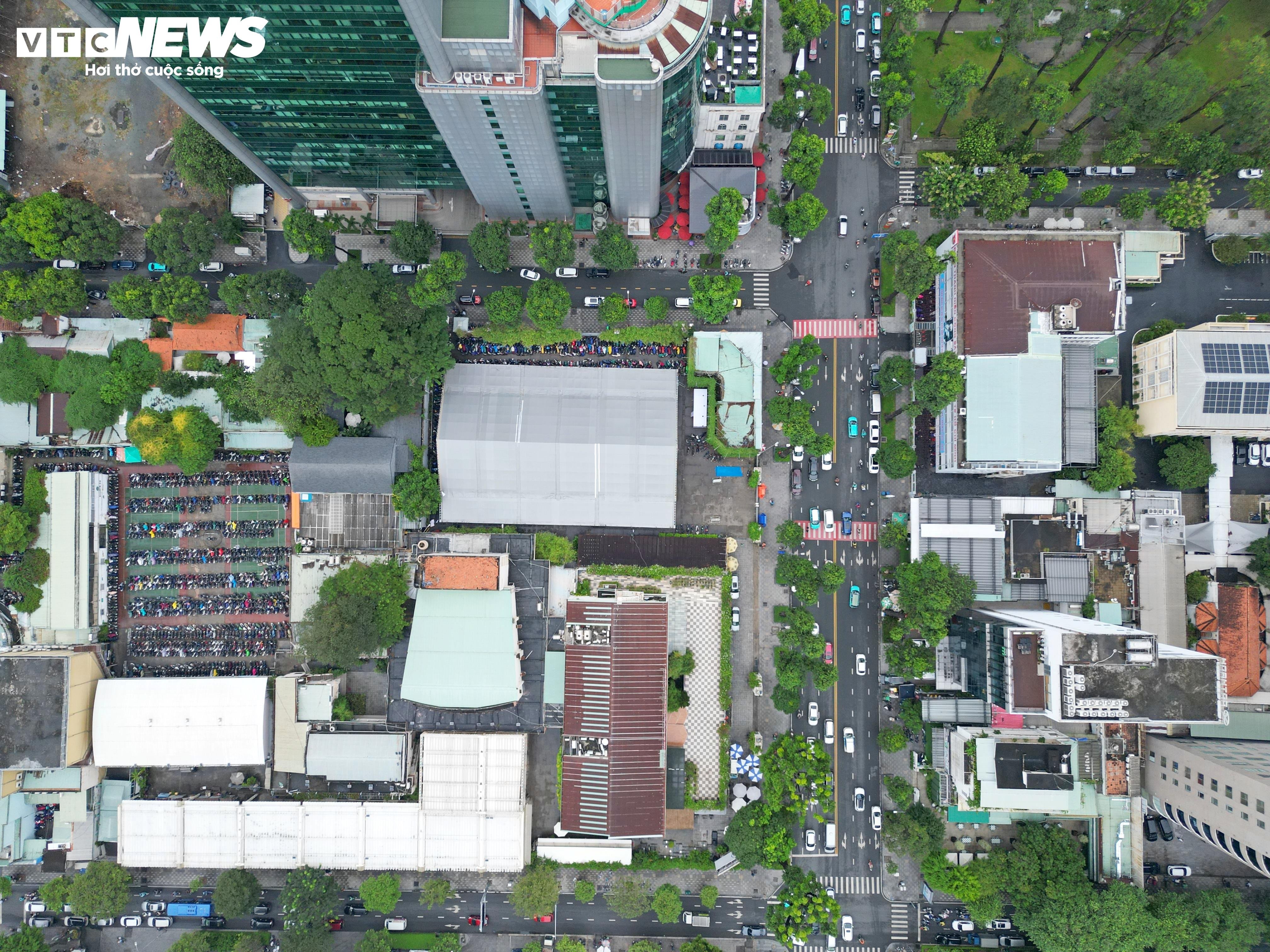 ພາບບັນຍາກາດການກໍ່ສ້າງເຮືອນວັດທະນະທຳຊາວໜຸ່ມ 25 ຊັ້ນ ຢູ່ໃຈກາງນະຄອນ ໂຮ່ຈີມິນ - 15