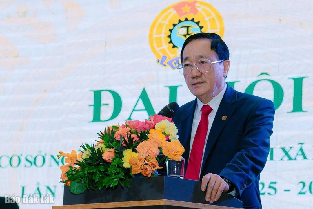 Duong Quyet Thang, a Vietnami Szociálpolitikai Bank vezérigazgatója beszédet mondott a kongresszuson.