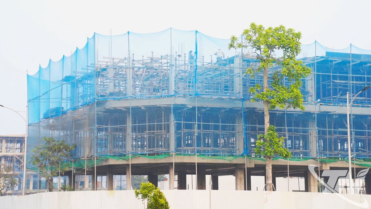 Många bostads- och stadsområdesprojekt genomförs i Bach Quang-distriktet.