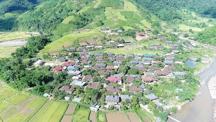 Βιώσιμη γεωργική ανάπτυξη – το κλειδί για τη μείωση της φτώχειας στην κοινότητα Muong Cha Phát triển nông nghiệp bền vững – chìa khóa giảm nghèo ở xã Mường Chà